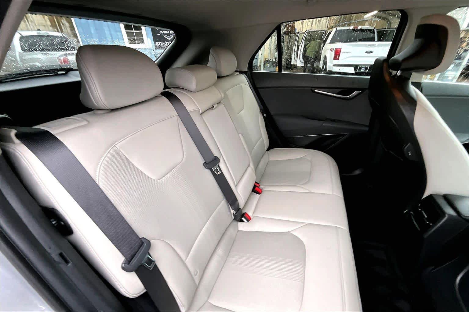 Used 2023 Kia Niro EX FWD image 20