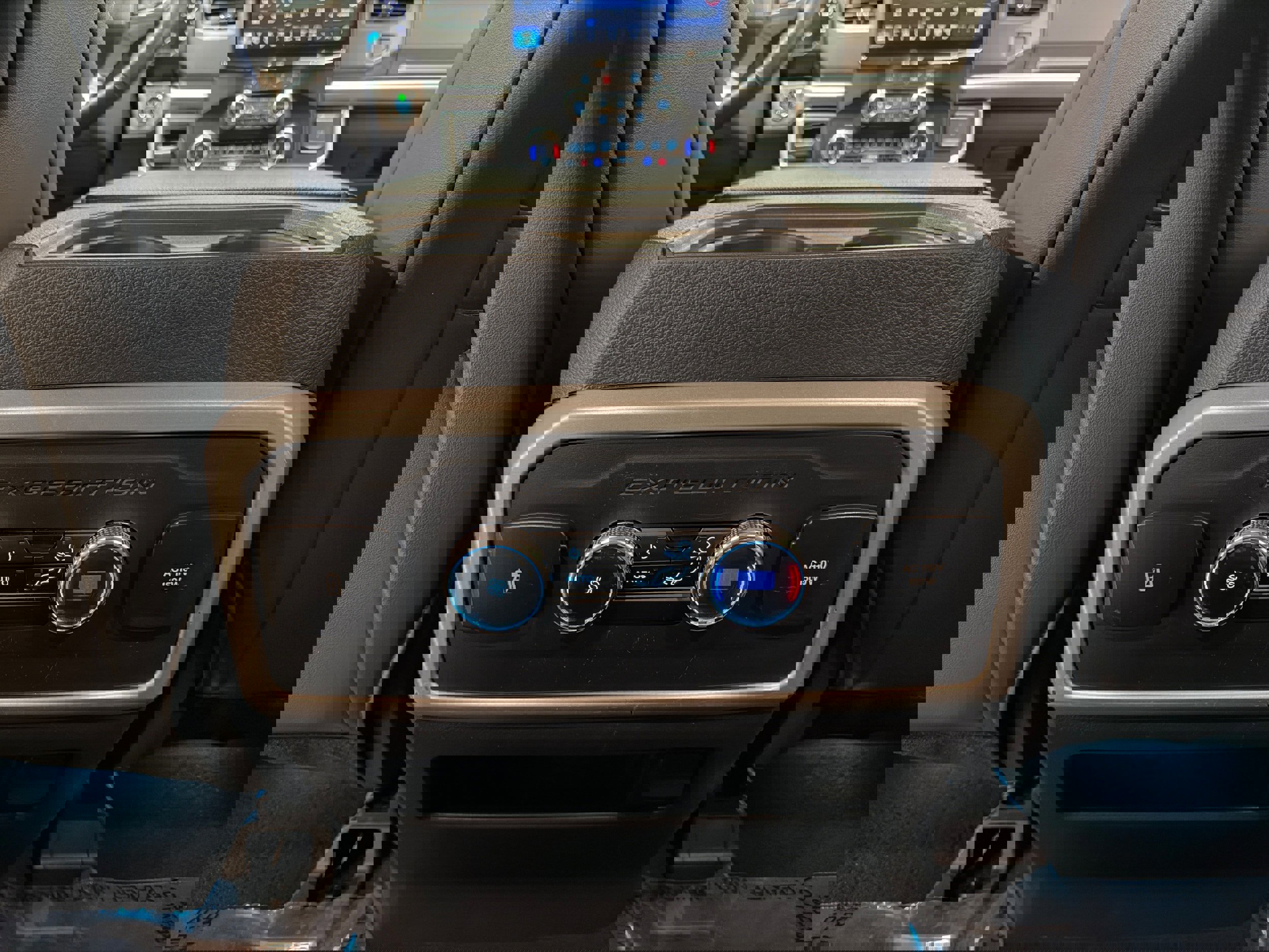 Certified 2024 Ford Expedition XLT image 15