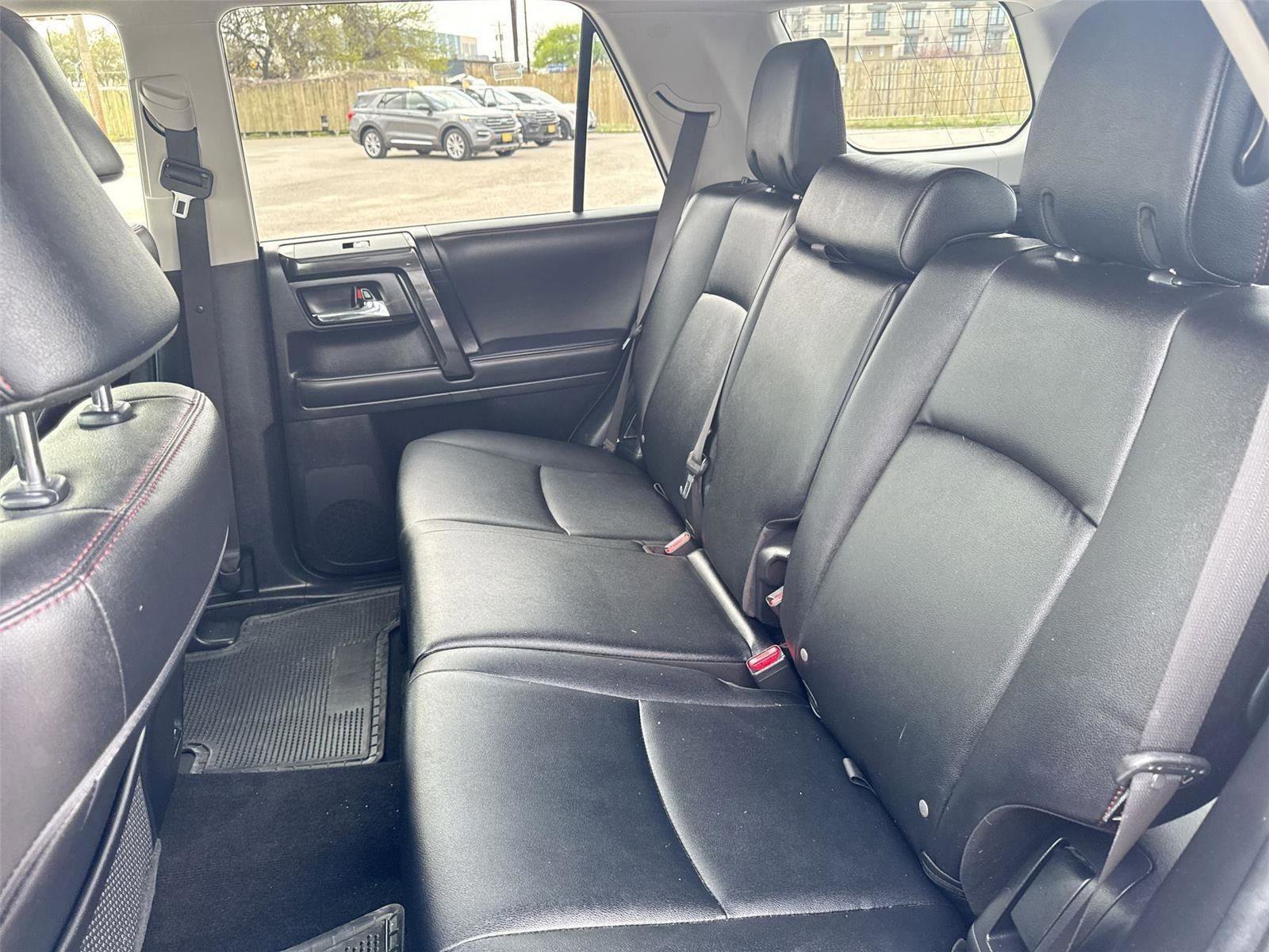 Used 2022 Toyota 4Runner TRD Off-Road Premium image 26