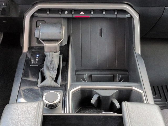 Used 2022 Toyota Tundra SR5 w/ SR5 Convenience Package RWD image 16