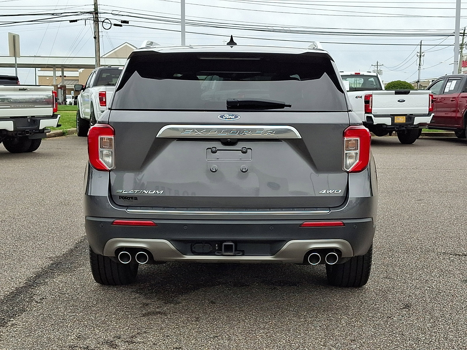 Certified 2023 Ford Explorer Platinum w/ Technology Package AWD/4WD image 9