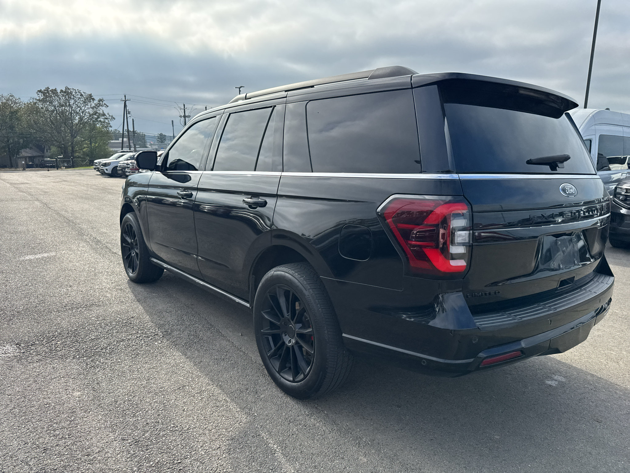 Certified 2022 Ford Expedition Limited RWD image 9