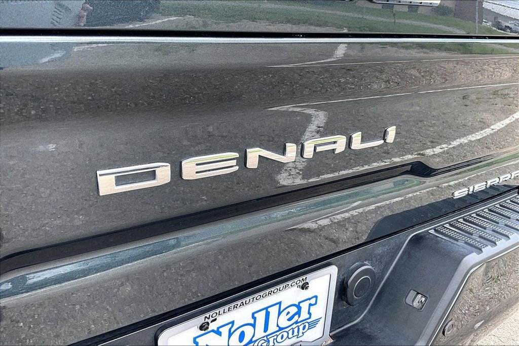 Used 2023 GMC Sierra 2500 Denali AWD/4WD image 8