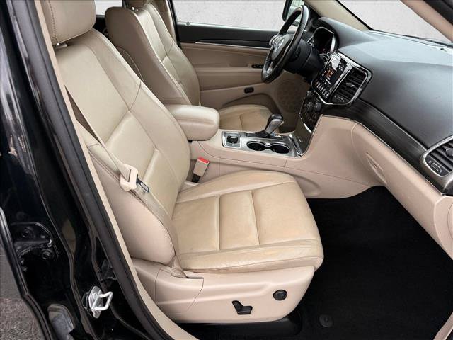 Used 2021 Jeep Grand Cherokee Limited AWD/4WD image 23