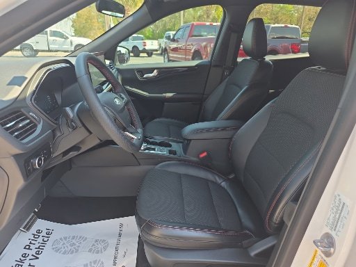 Certified 2023 Ford Escape ST-Line Select AWD/4WD image 14