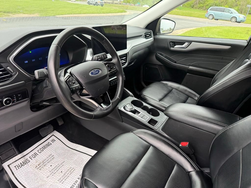 Certified 2024 Ford Escape Platinum AWD/4WD image 21