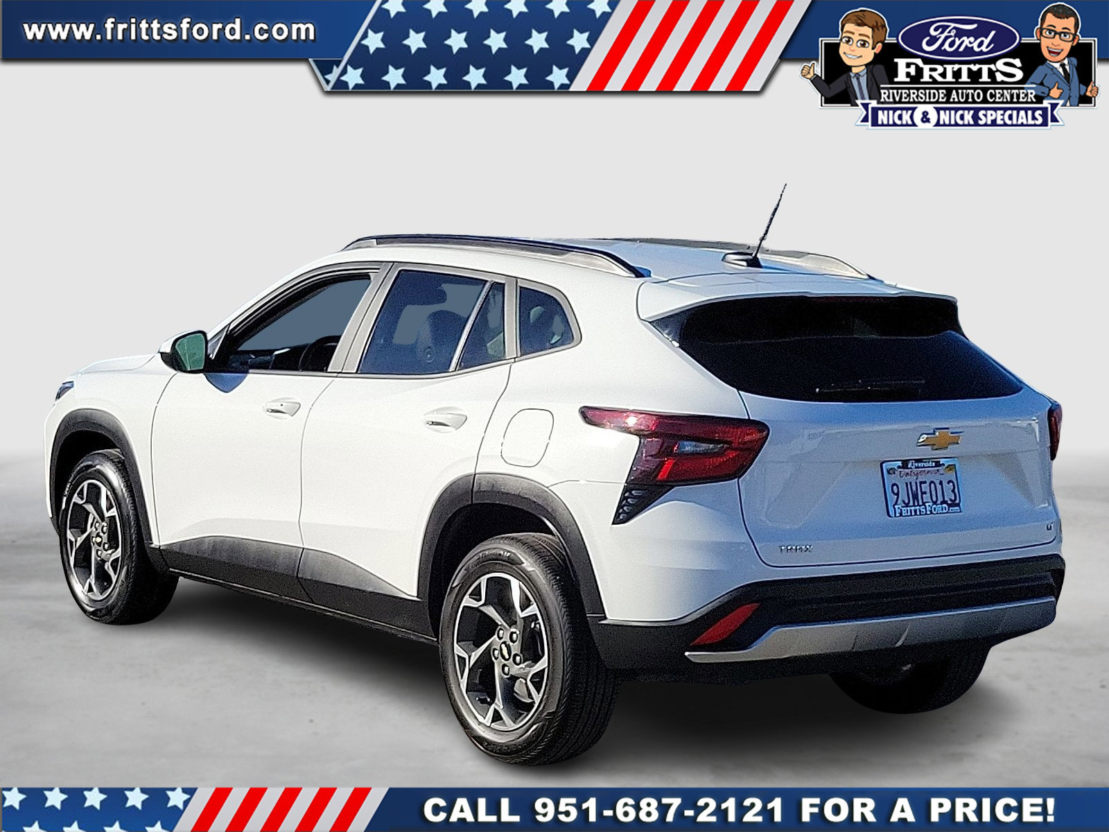 Used 2024 Chevrolet Trax LT w/ Sunroof Package image 2
