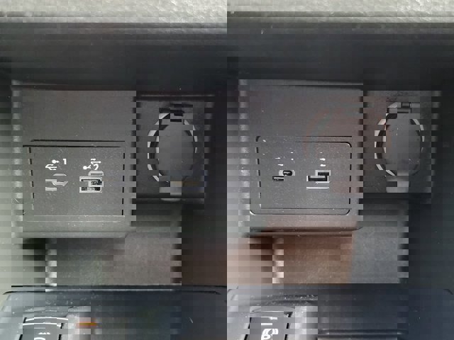 Used 2023 Nissan Kicks SR w/ Exterior Package image 20