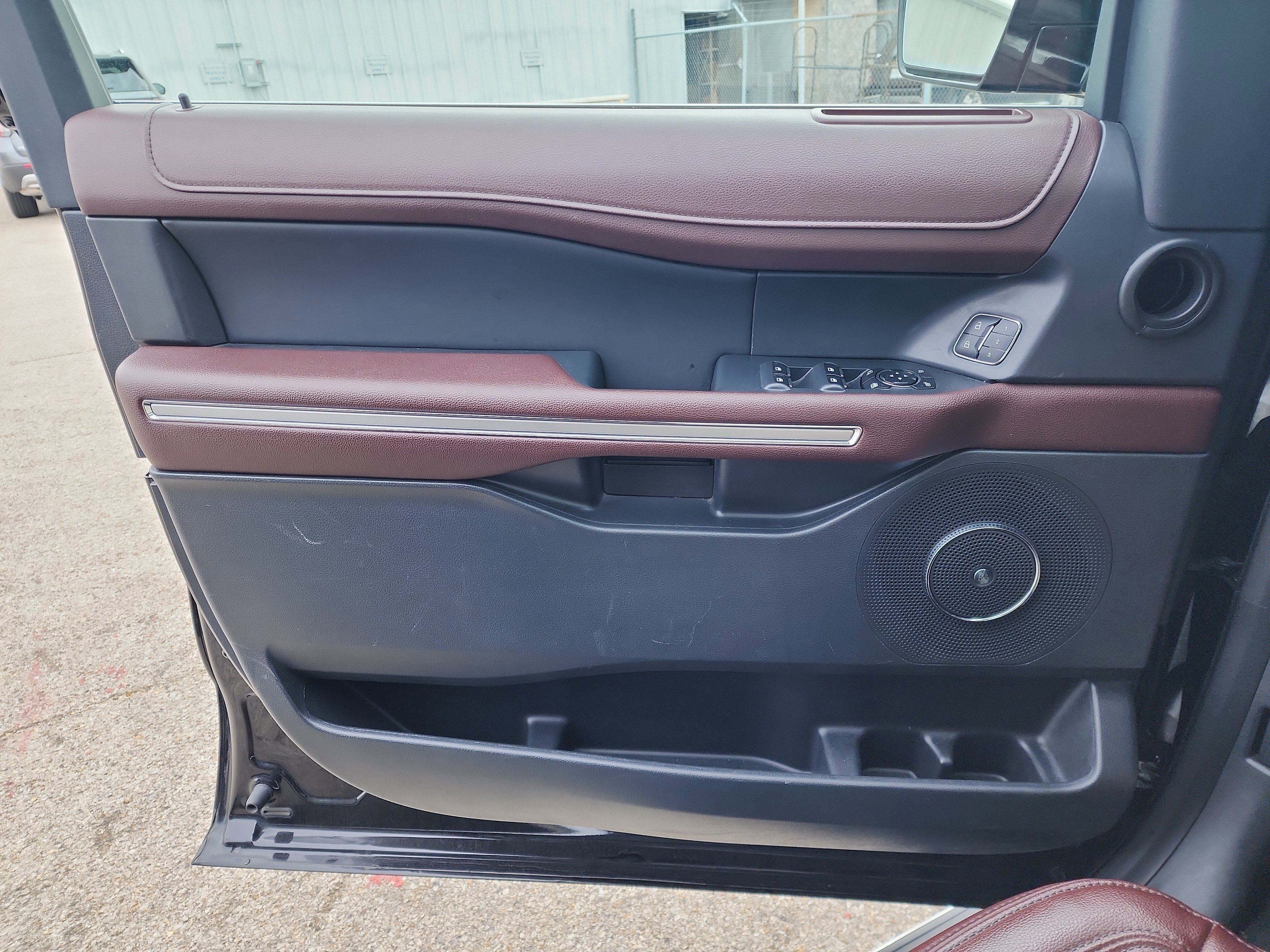 Certified 2023 Ford Expedition Limited image 19