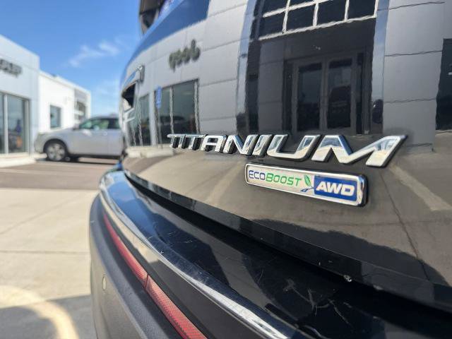 Certified 2018 Ford Edge Titanium w/ Equipment Group 301A AWD/4WD image 15