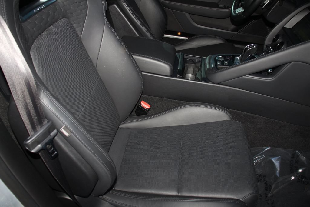 Used 2022 Jaguar F-TYPE Coupe RWD image 23