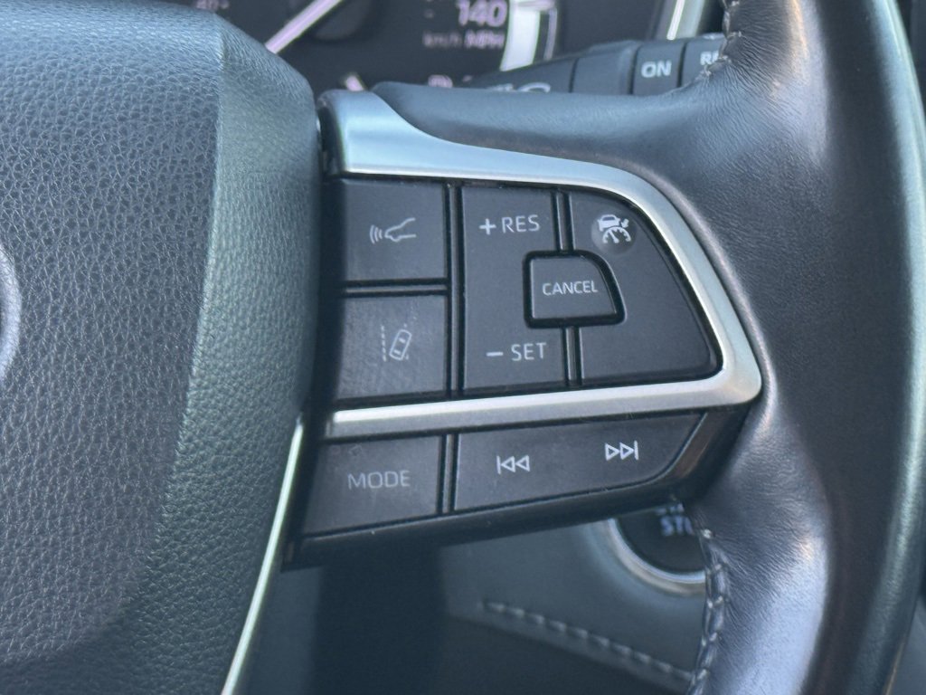 Used 2022 Toyota Highlander XLE image 24