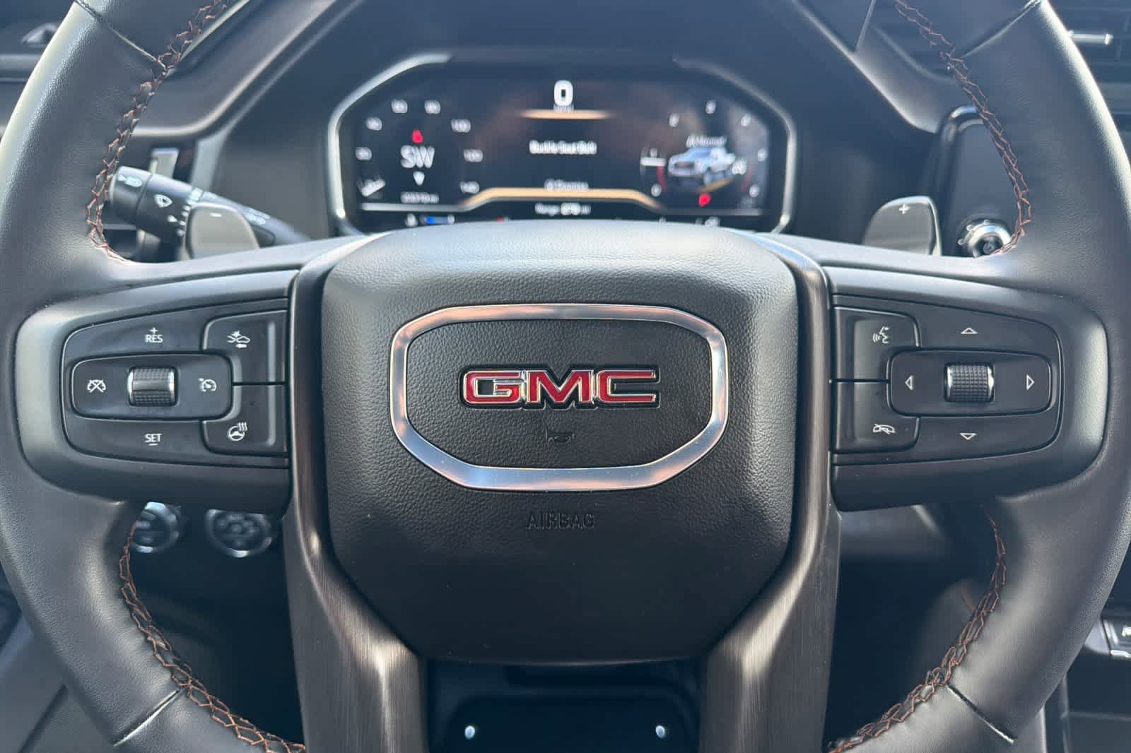 Used 2025 GMC Sierra 1500 AT4 w/ Technology Package AWD/4WD image 22