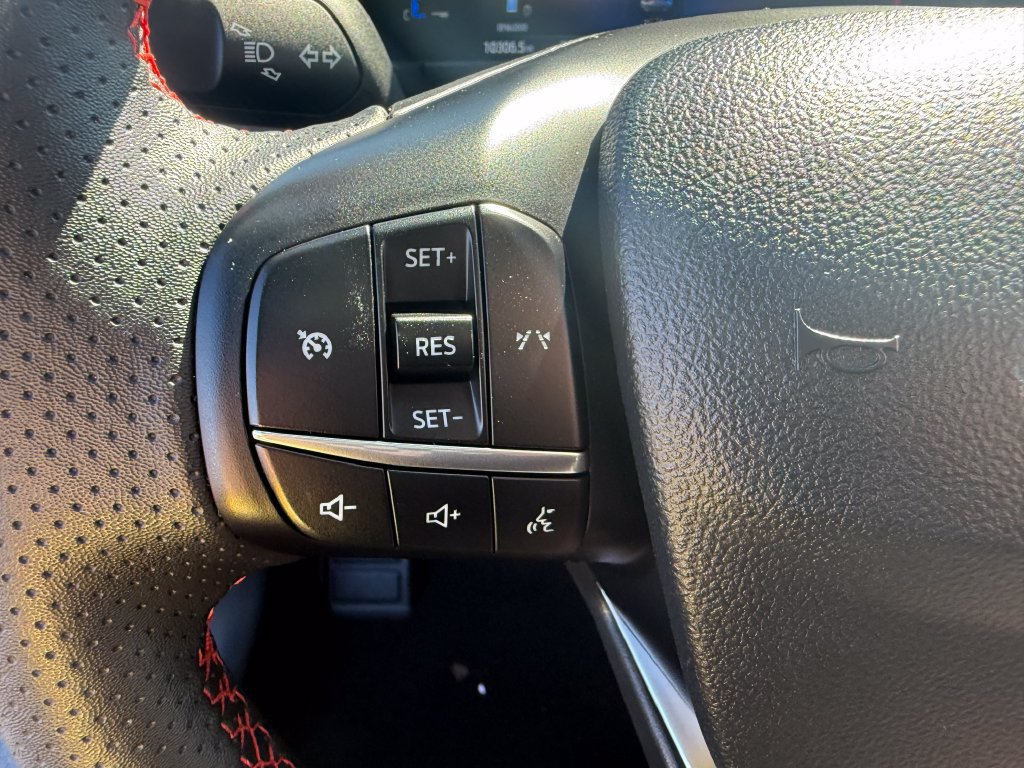 Certified 2025 Ford Escape ST-Line w/ Cold Weather Package FWD image 23