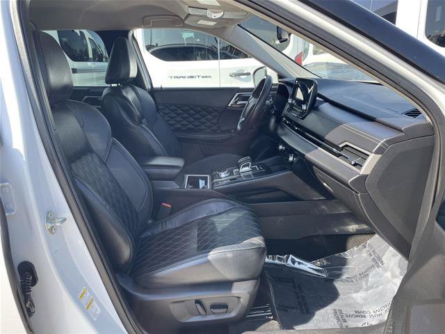 Used 2023 Mitsubishi Outlander SEL FWD image 19