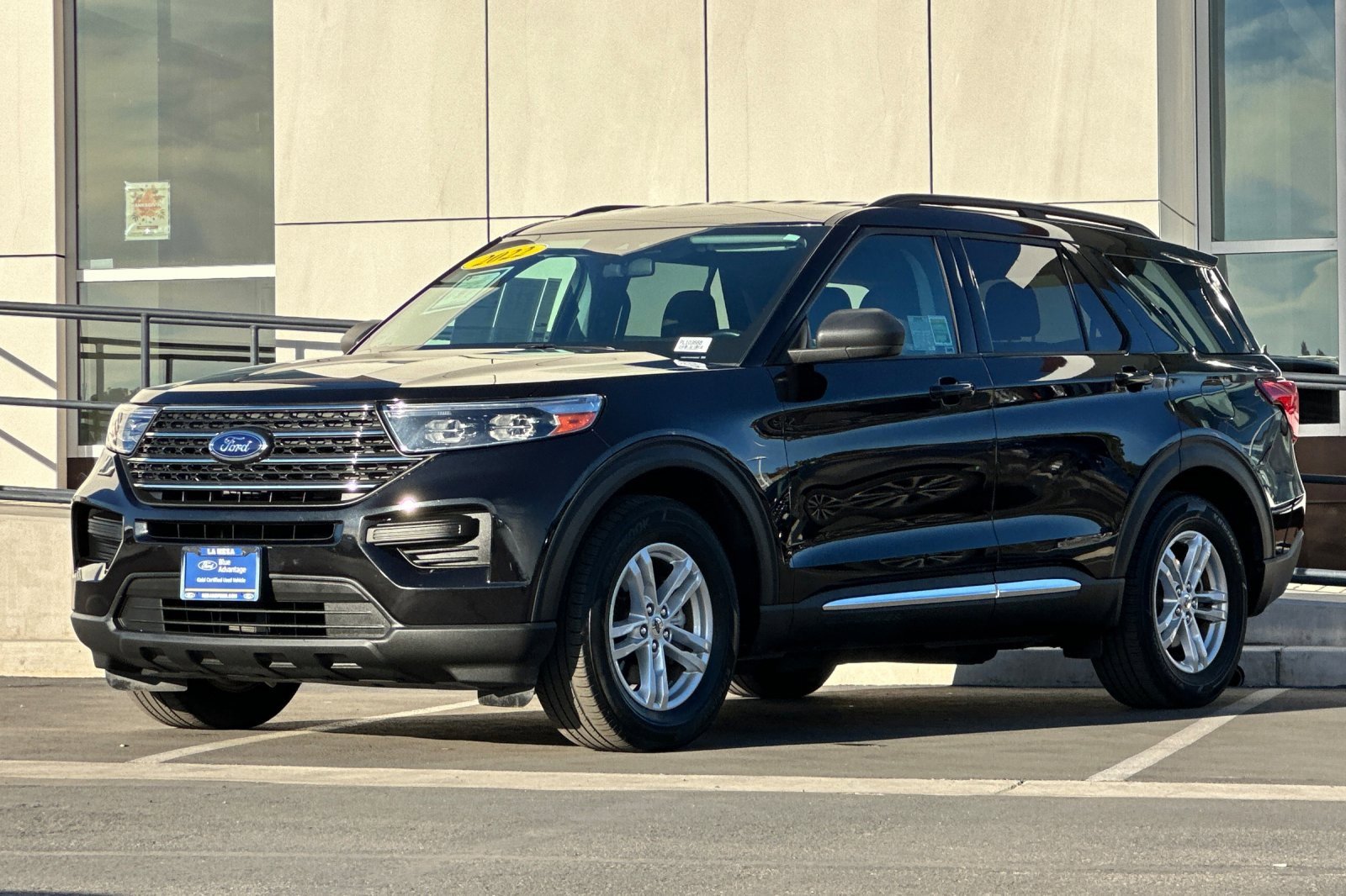 Certified 2022 Ford Explorer XLT image 7