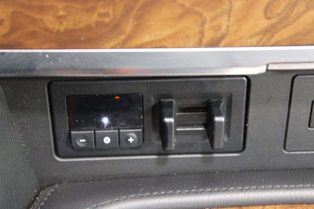 Used 2024 Nissan Armada SL image 50