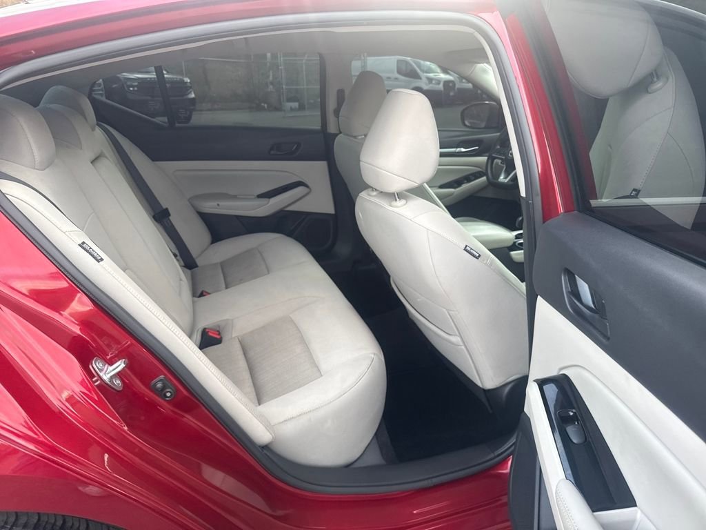 Used 2023 Nissan Altima 2.5 SV image 23
