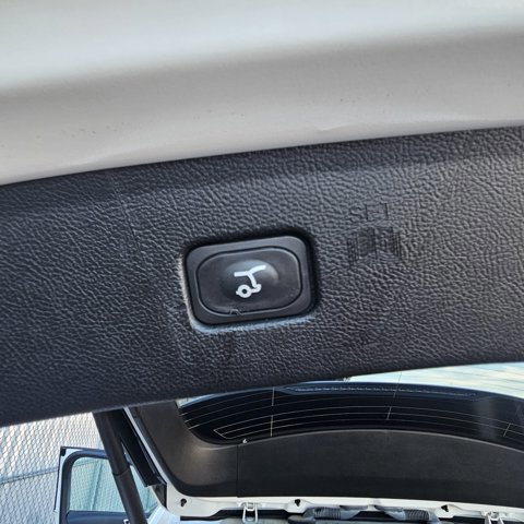 Certified 2023 Ford Edge SEL image 17