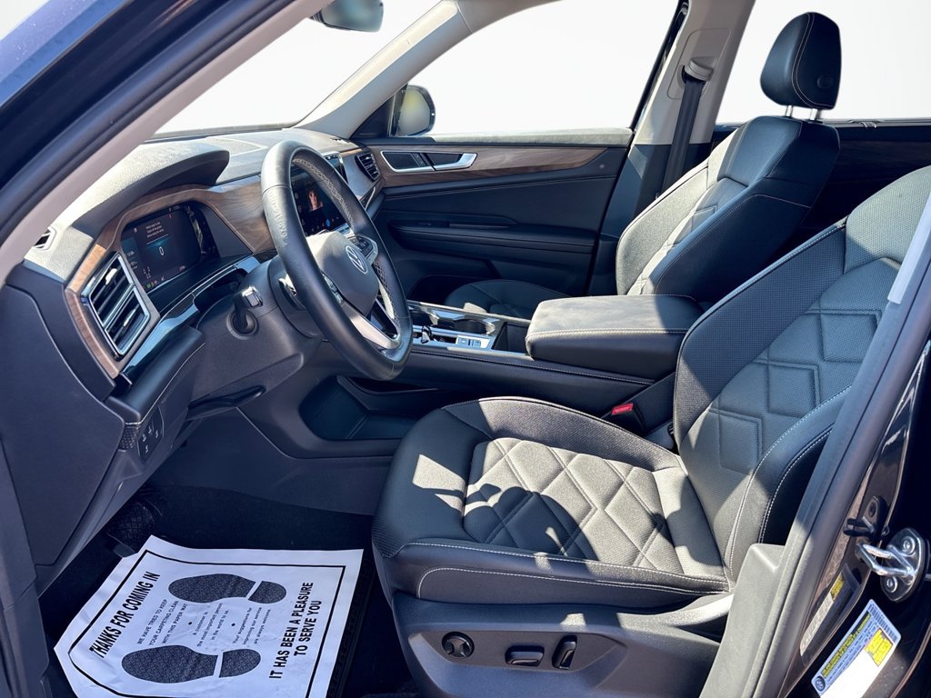Used 2025 Volkswagen Atlas SE w/ Panoramic Sunroof Package AWD/4WD image 26
