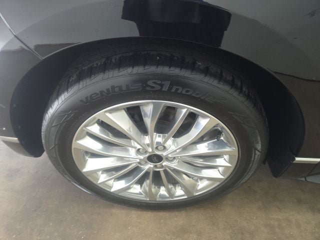 Certified 2023 Ford Edge Titanium w/ Equipment Group 301A AWD/4WD image 18