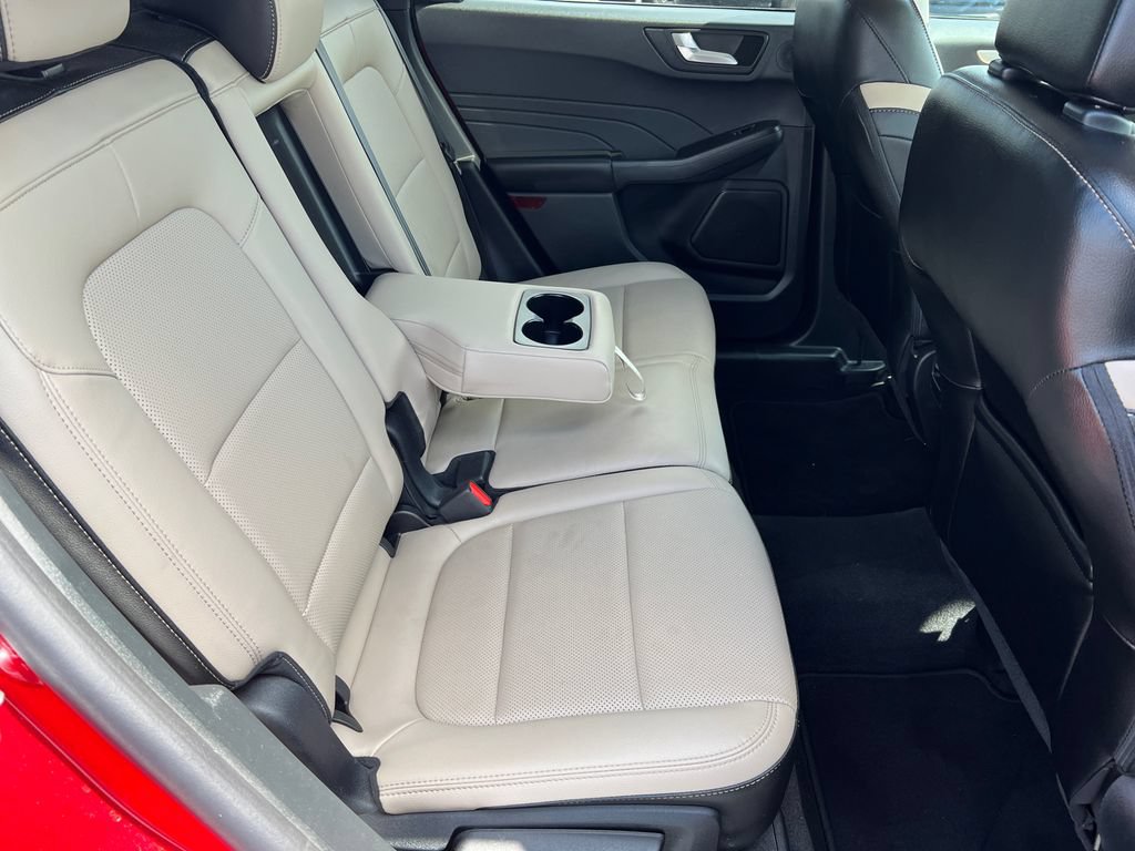 Certified 2022 Ford Escape SEL w/ Technology Package FWD image 17