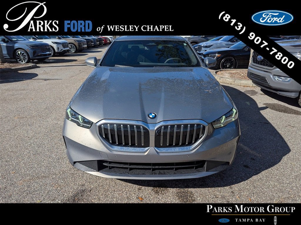 Used 2025 BMW 530i xDrive w/ Premium Package image 6