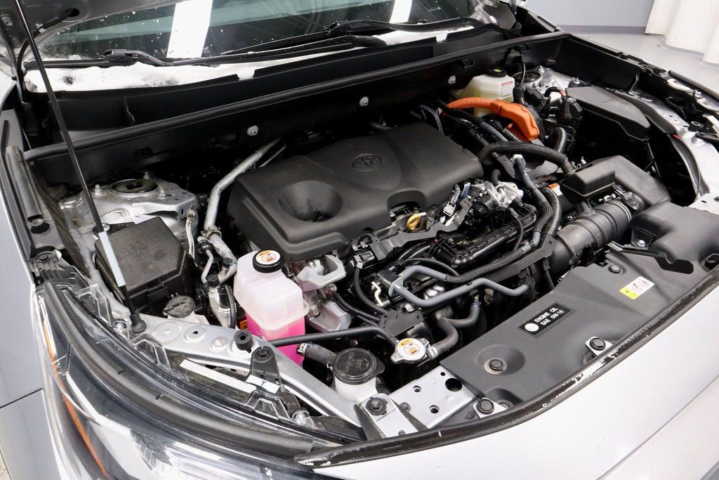 Used 2025 Toyota RAV4 XLE image 17