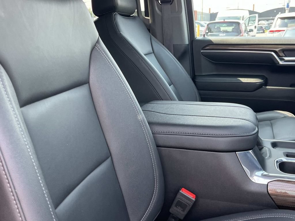 Used 2023 Chevrolet Silverado 1500 LT Trail Boss w/ LT Trail Boss Premium Package AWD/4WD image 26
