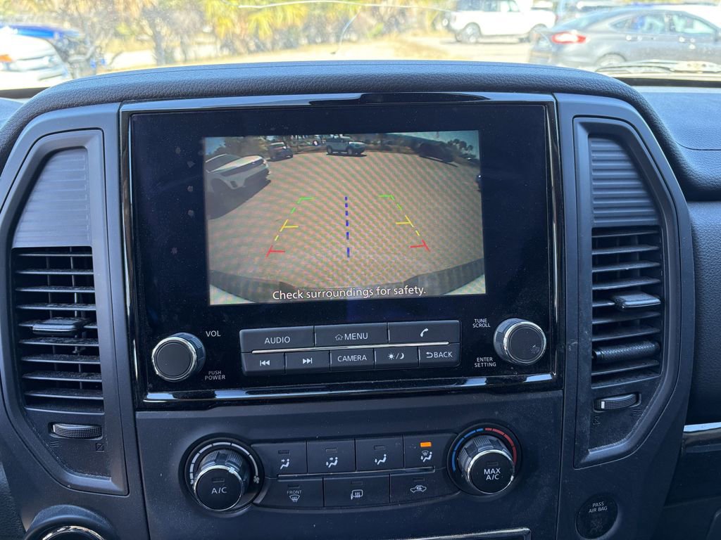 Used 2022 Nissan Titan SV image 23