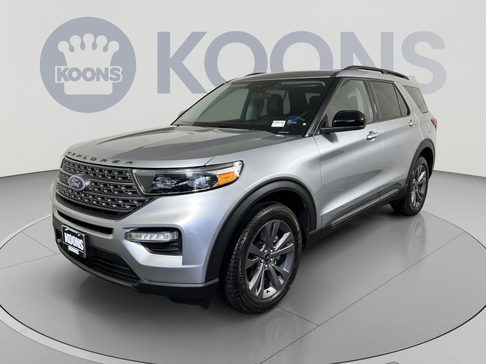 Certified 2023 Ford Explorer XLT w/ Equipment Group 202A AWD/4WD image 5