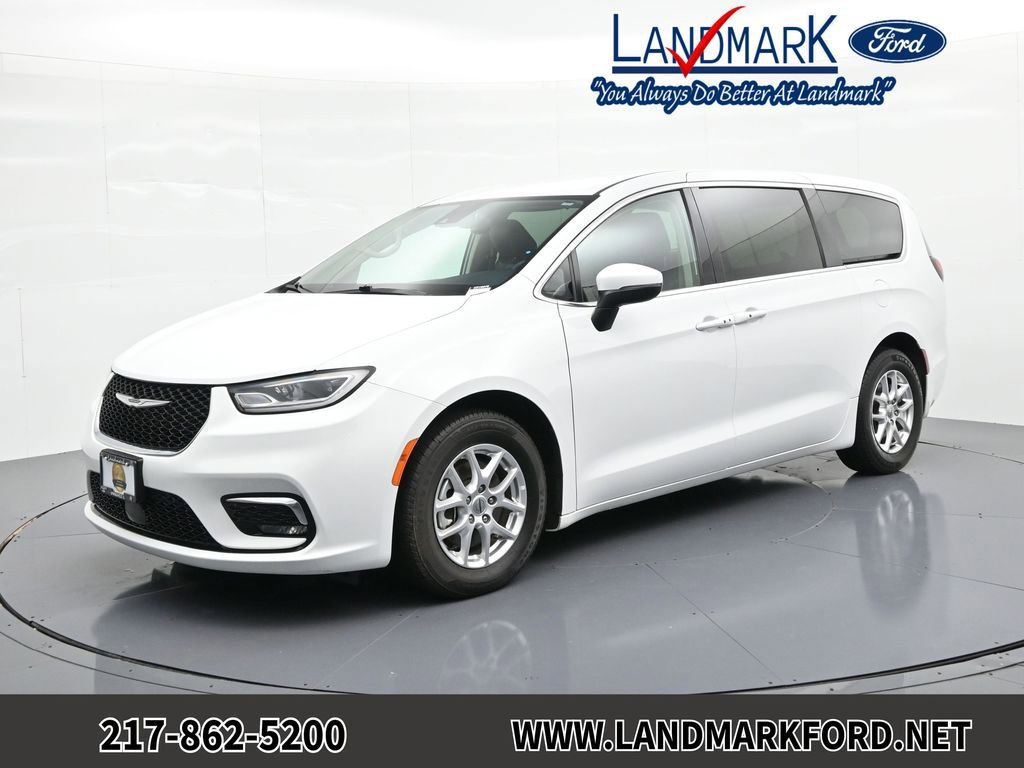 Used 2023 Chrysler Pacifica Touring-L