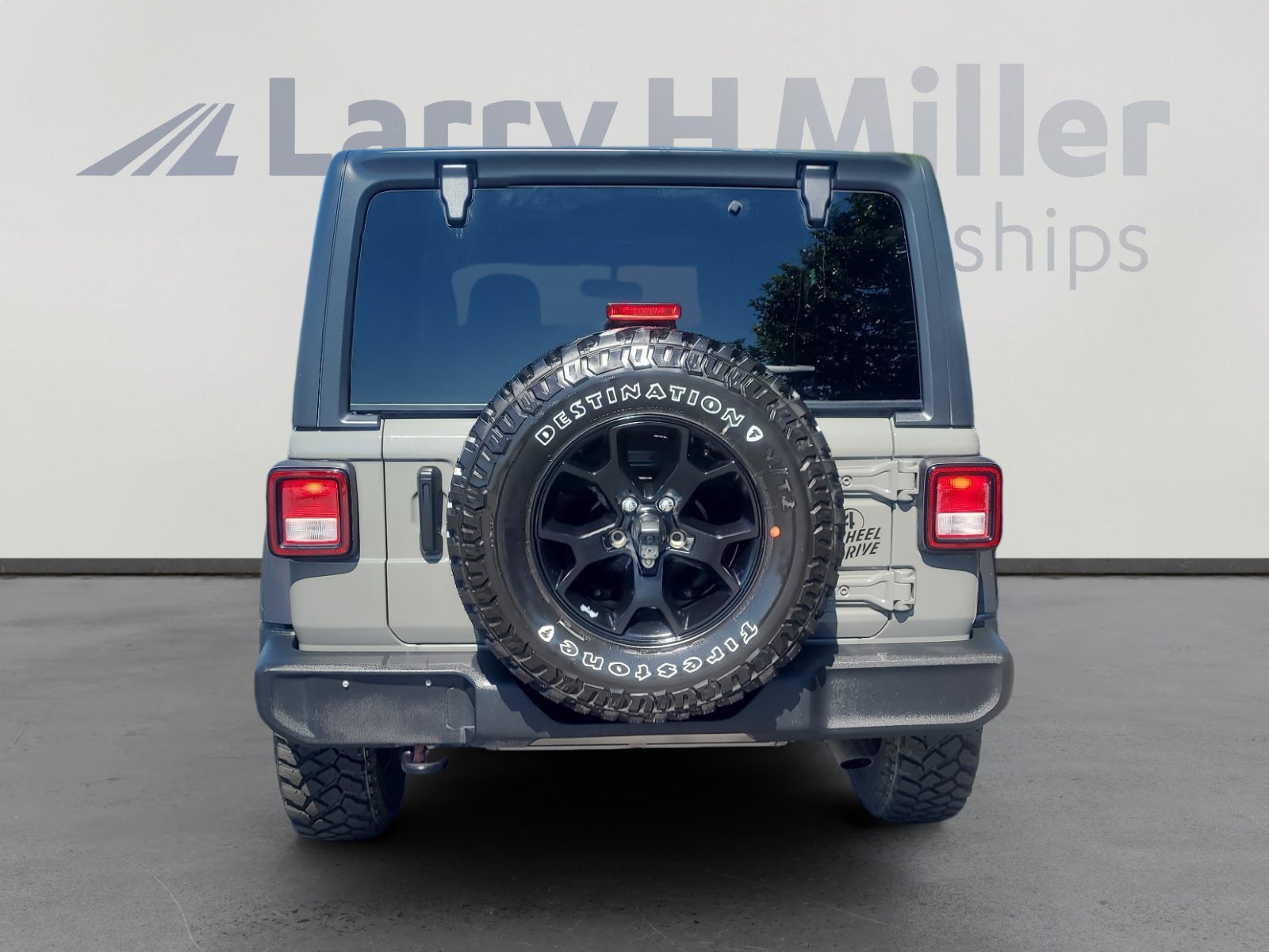Used 2021 Jeep Wrangler Sport AWD/4WD image 4
