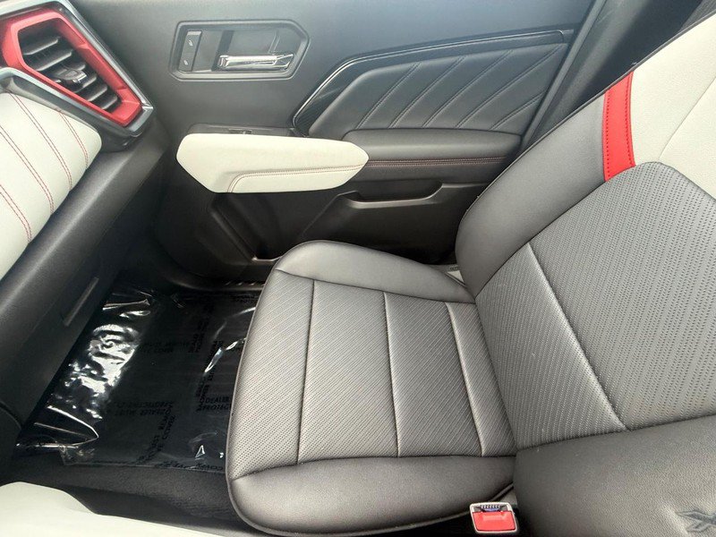 Used 2023 GMC Canyon AT4X AWD/4WD image 25
