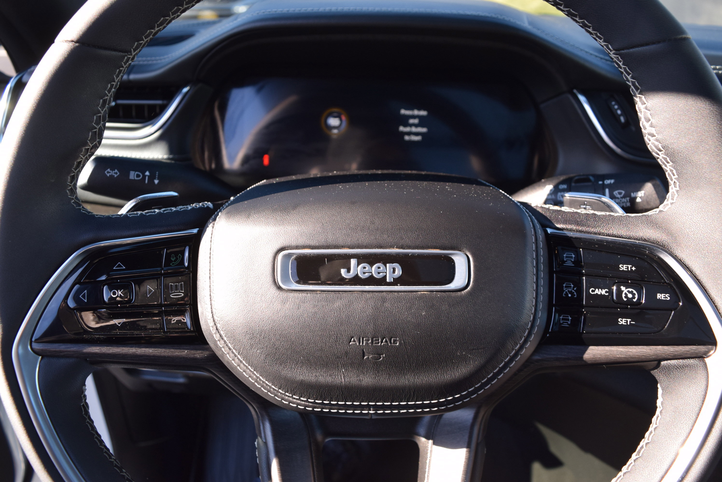 Used 2024 Jeep Grand Cherokee L Overland image 13