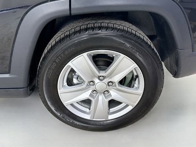 Used 2022 Jeep Compass Latitude image 28