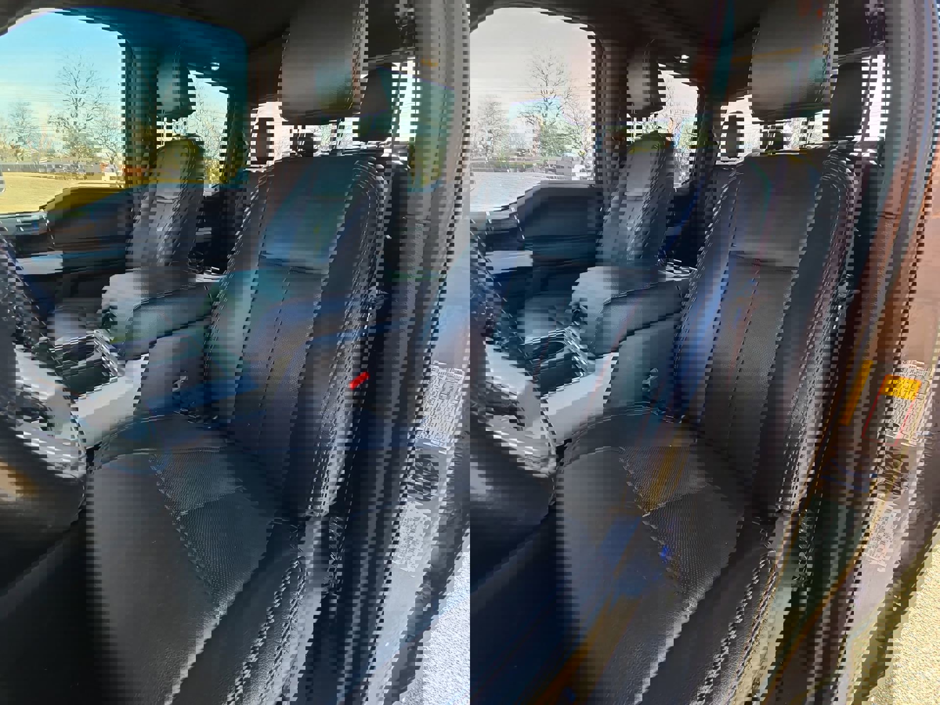 Certified 2022 Ford F350 Lariat w/ Lariat Ultimate Package image 11