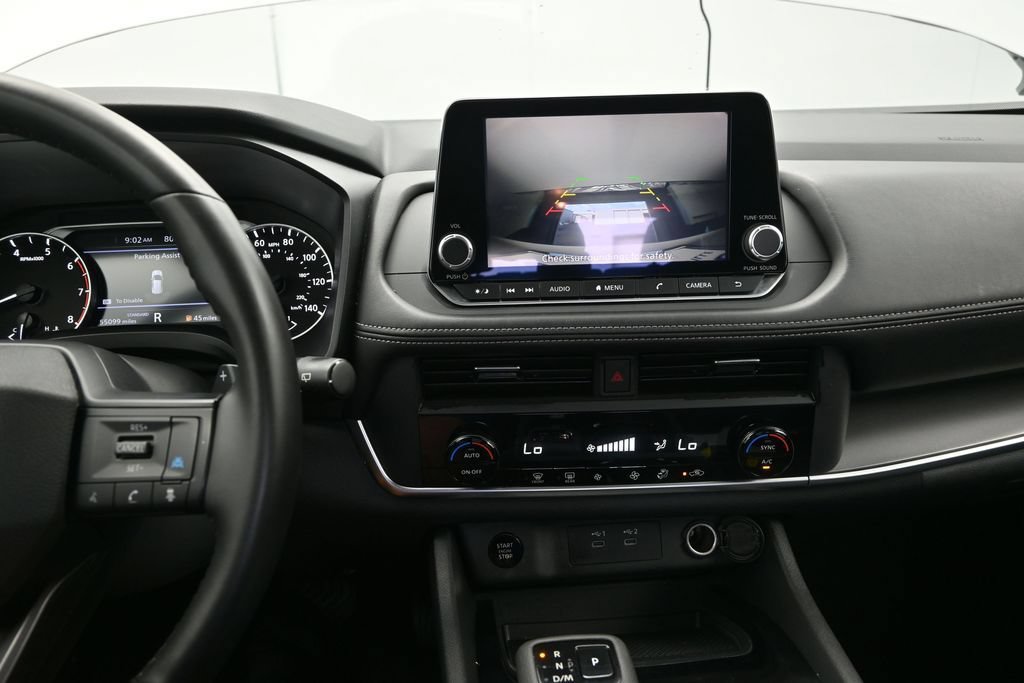 Used 2025 Nissan Rogue SV FWD image 28