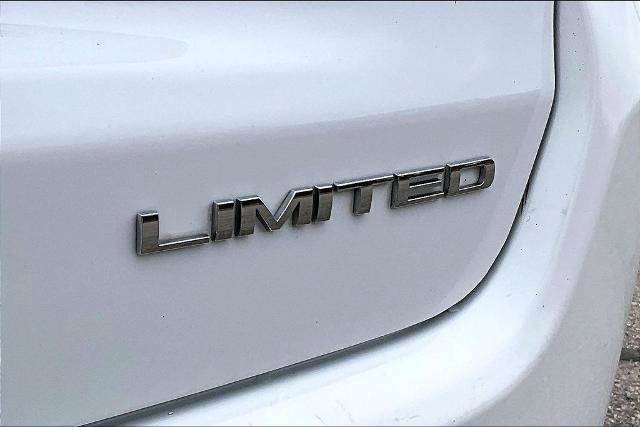 Used 2023 Jeep Compass Limited image 10