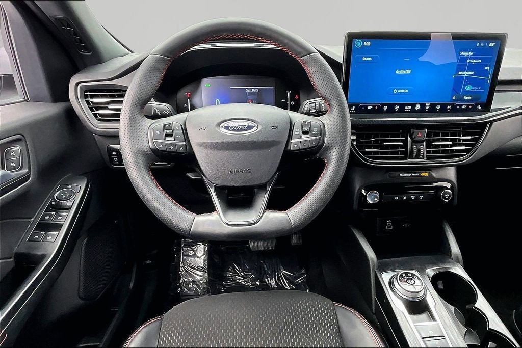 Certified 2025 Ford Escape ST-Line Select w/ Tech Pack #1 AWD/4WD image 5