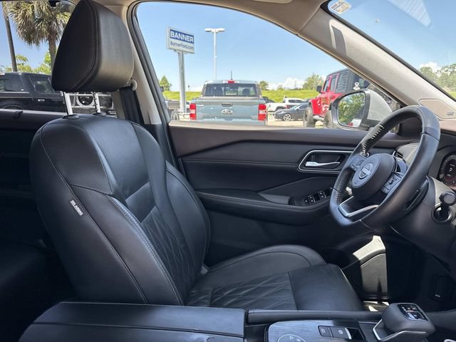 Used 2023 Nissan Rogue Platinum w/ Platinum Premium Package AWD/4WD image 10
