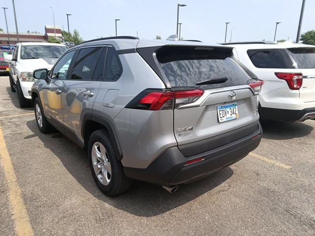 Used 2019 Toyota RAV4 XLE AWD/4WD image 5