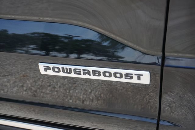 Certified 2022 Ford F150 Platinum w/ Equipment Group 701A High RWD image 38