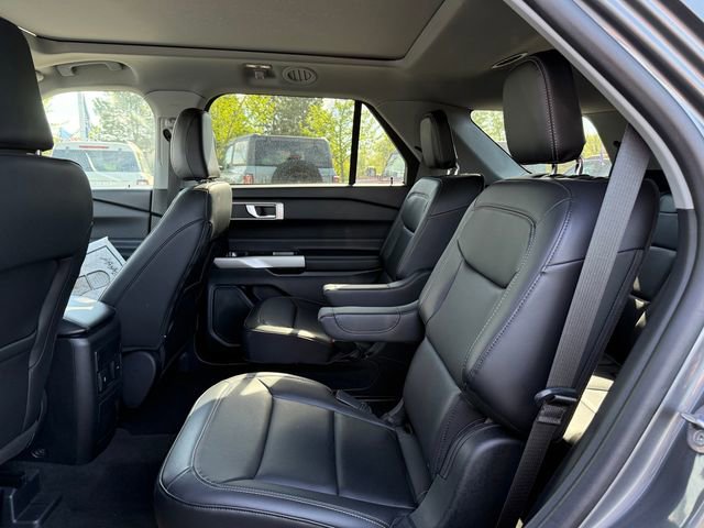 Certified 2023 Ford Explorer XLT w/ Equipment Group 202A AWD/4WD image 9