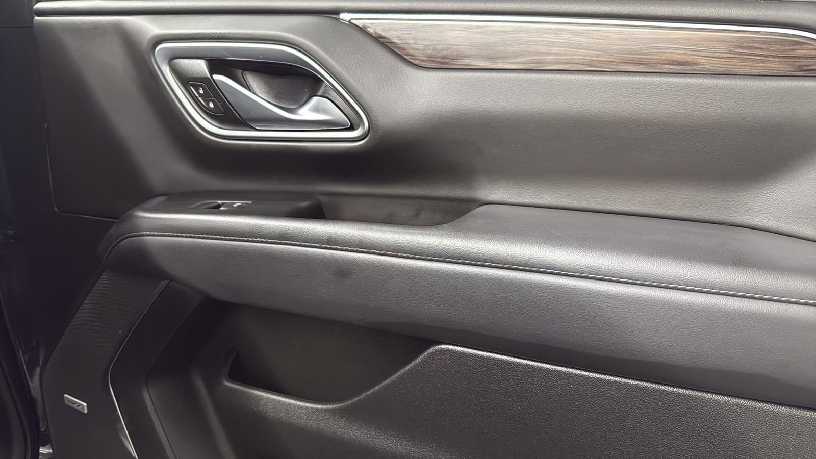 Used 2022 Chevrolet Tahoe Z71 w/ Z71 Off-Road Package image 24