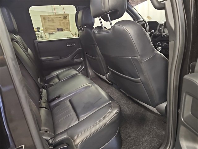 Used 2022 Nissan Frontier PRO-4X w/ Pro-4X Premium Package image 11