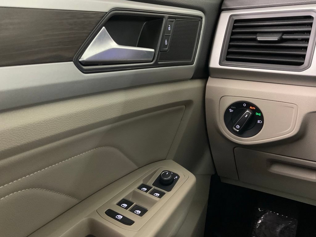Used 2022 Volkswagen Atlas SE FWD image 18