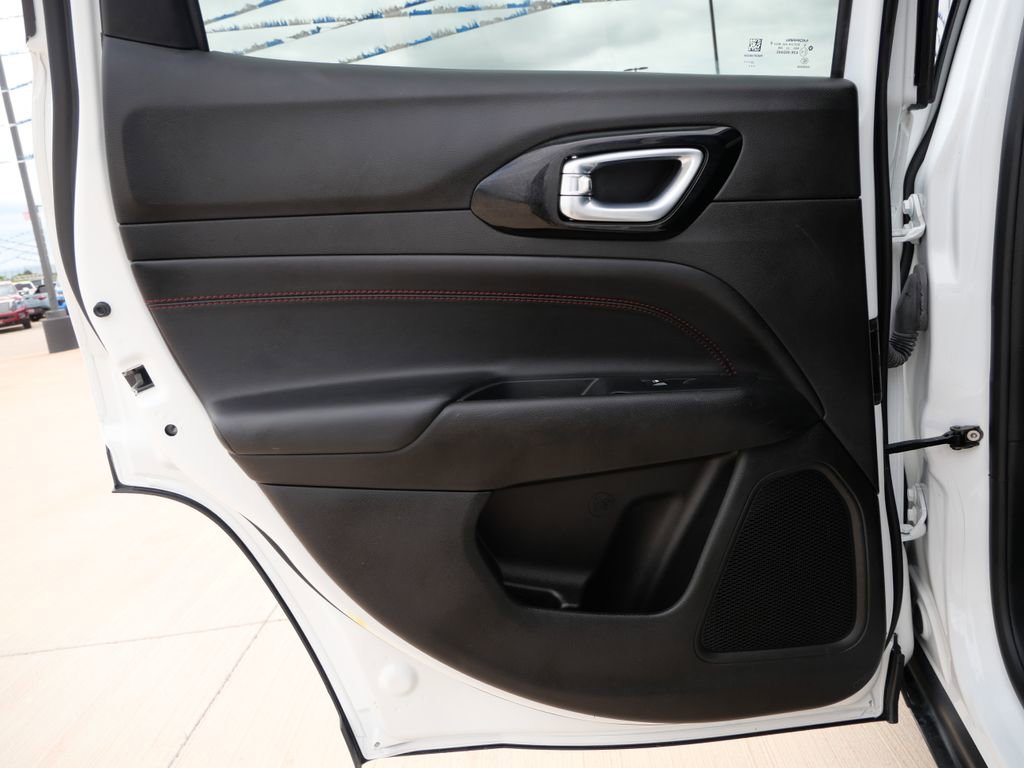 Used 2024 Jeep Compass Trailhawk image 16