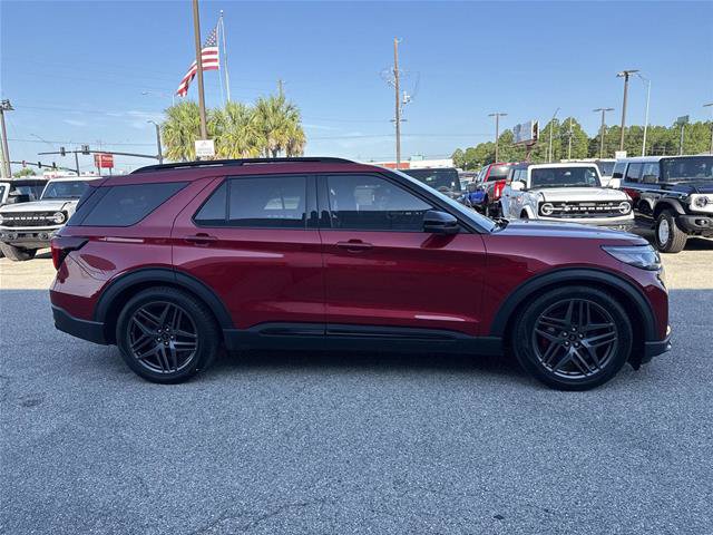 Certified 2025 Ford Explorer ST AWD/4WD image 16