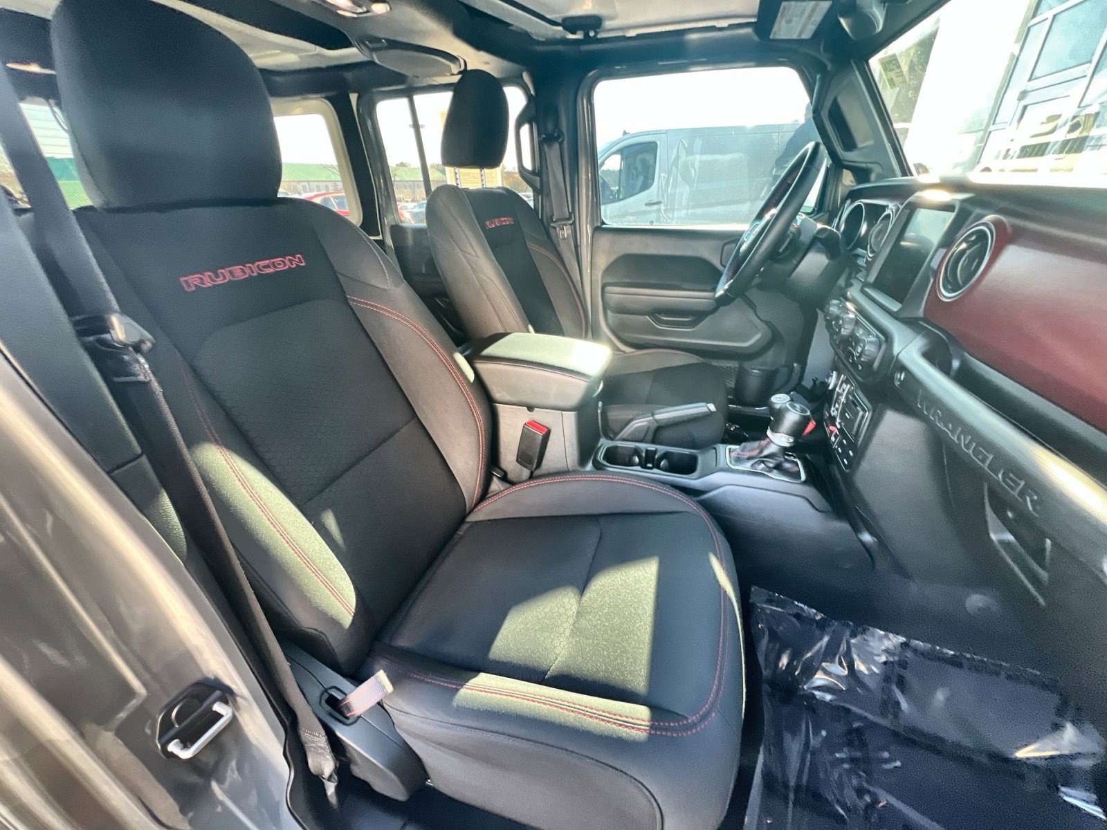 Used 2023 Jeep Wrangler Unlimited Rubicon w/ Steel Bumper Group image 26